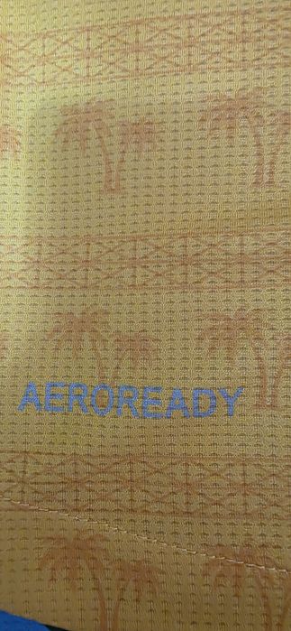 Футболка фирменная