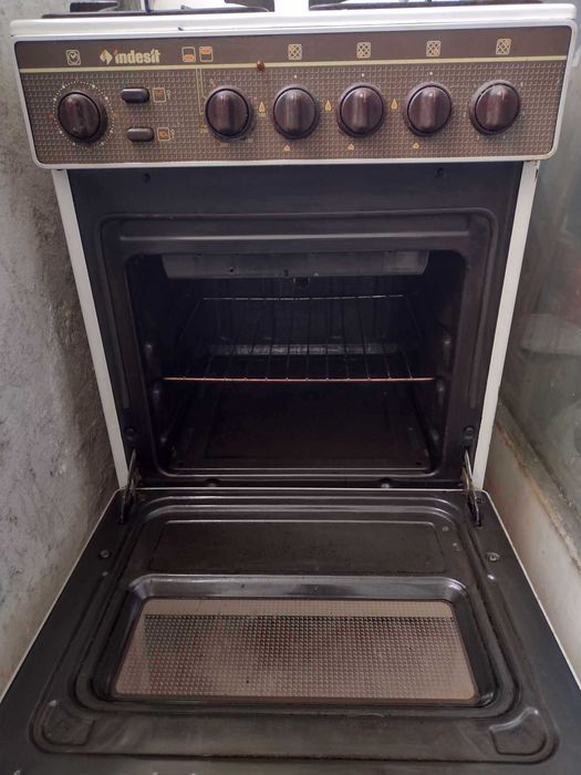 Печка Индезит комбинирана газ-ток.