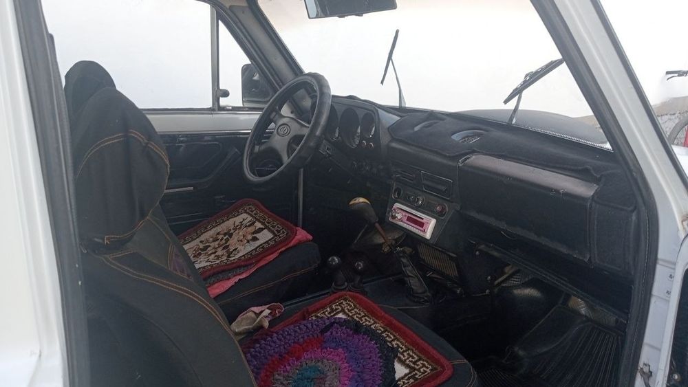 Нива продается машина