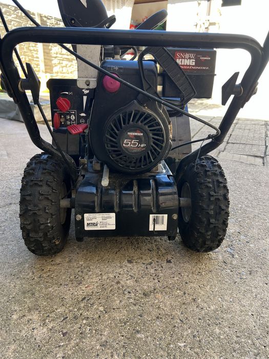 Продавам машина за сняг