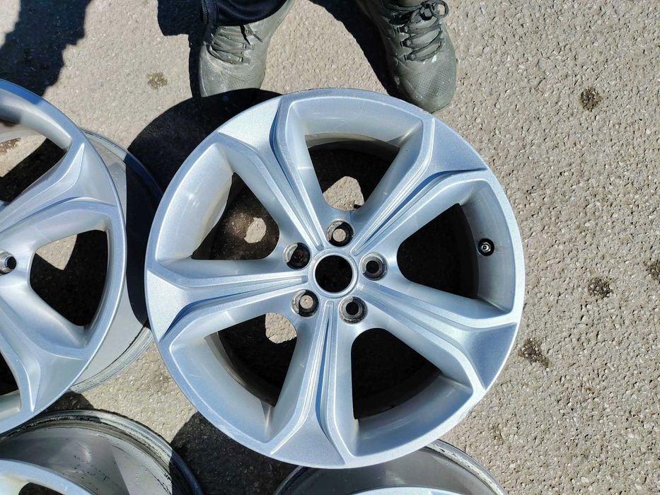 Продавам джанти Land Rover