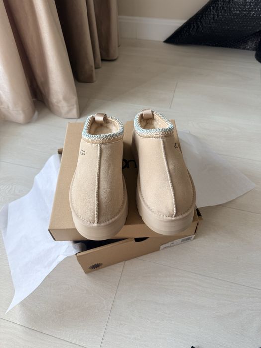 UGG Sand Tazz 37