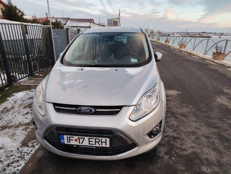 Vând Ford C-Max 2016
