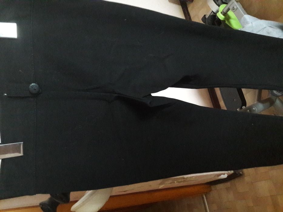 Продам черные классические брюки для девочки