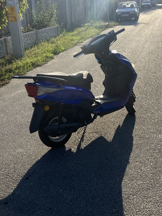 Продам скутер м8 про