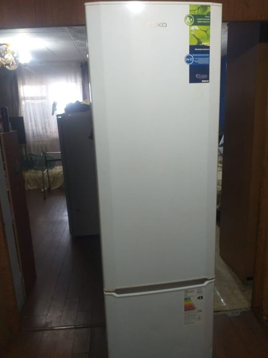 Продам холодильник