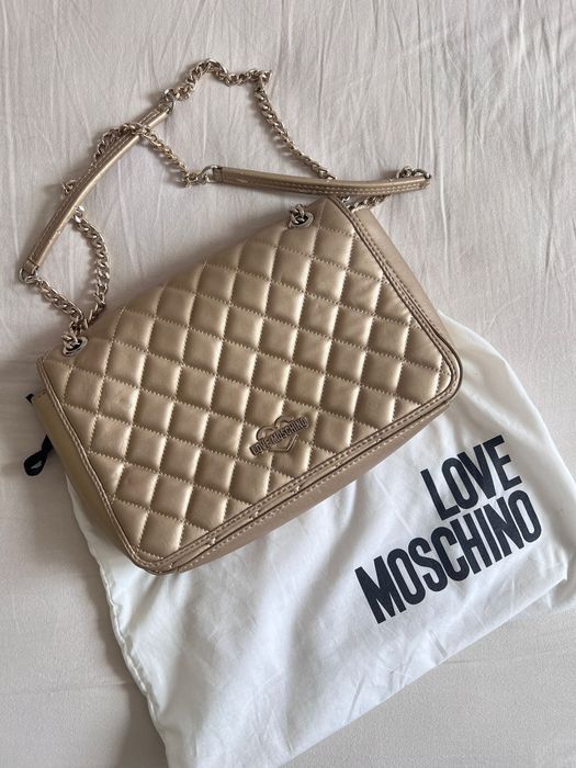 Geanta de umar Moschino