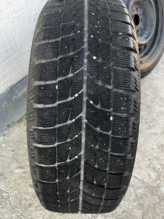 Продам зимние шины R16/205/60