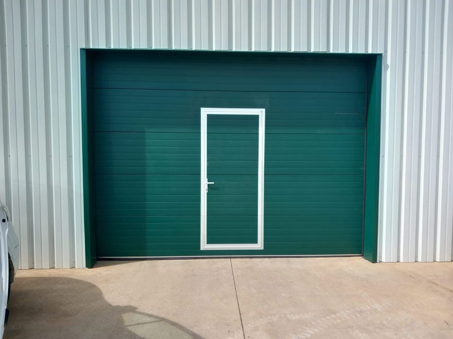 Usi de garaj / Automatizari / Interfon