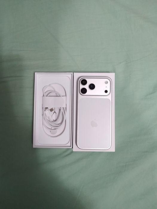 Продам IPhone 17 Pro Max. Новый