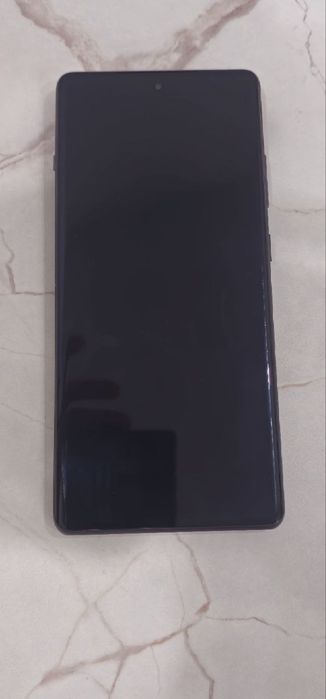 One plus 12r в отличном состоянии