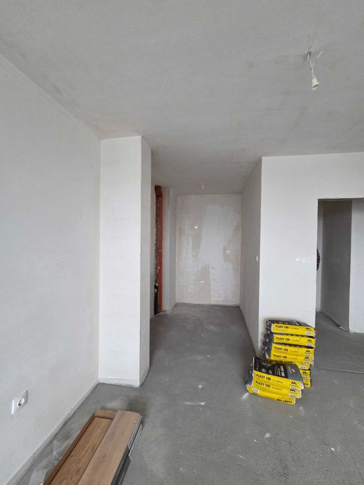 Продава се Тристаен апартамент в Пловдив, Съдийски - 100 кв.м за 888 €/кв.м - Снимка #1