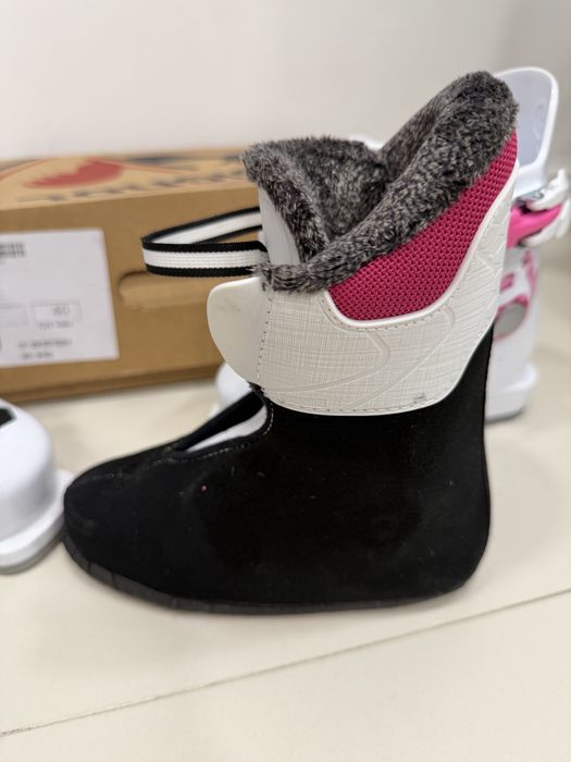 Clapari copii Rossignol FUN GIRL J 3 - 18,5 cm / masura 29