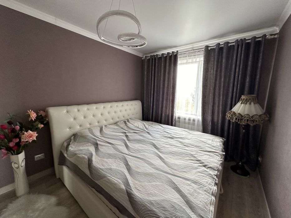 4ех комнатная в мкн. Степной-1