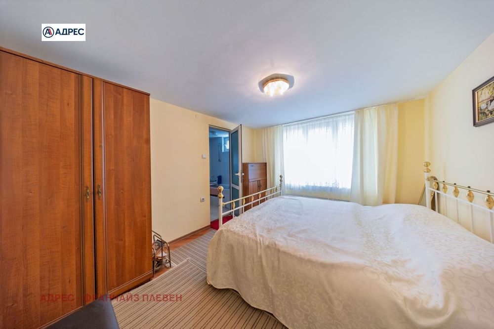 Къща в Ловеч, област-гр.Априлци площ 166 цена 137000