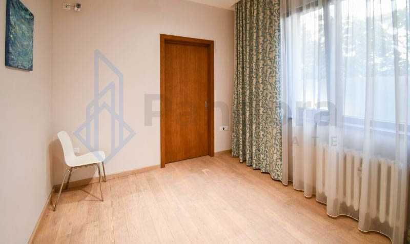 Дава се под наем Тристаен апартамент в София, Център - 100 кв.м за 750 € - Снимка #7