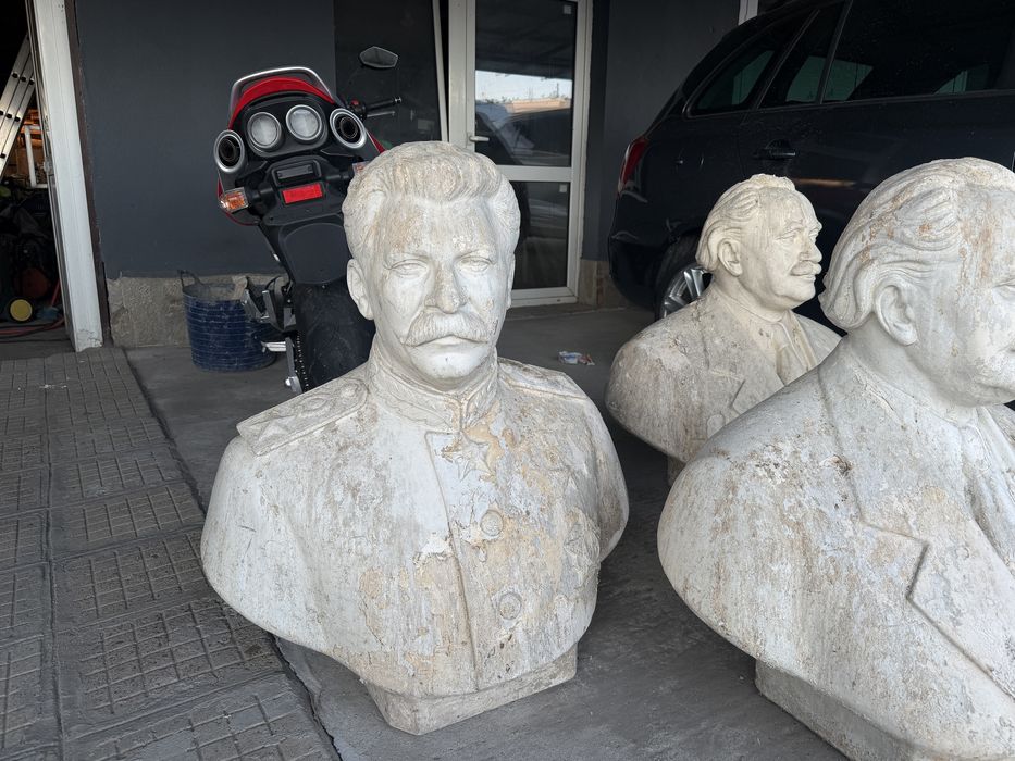 Гипсови Бюстове от време СОЦ