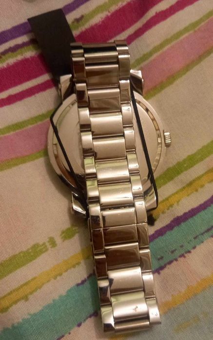 Продавам нов оригинален мъжки ръчен часовник JBW, модел JB-6225-B