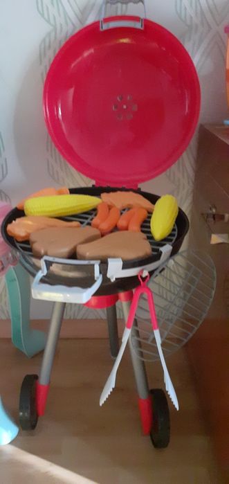 Продам игрушечную барбекю