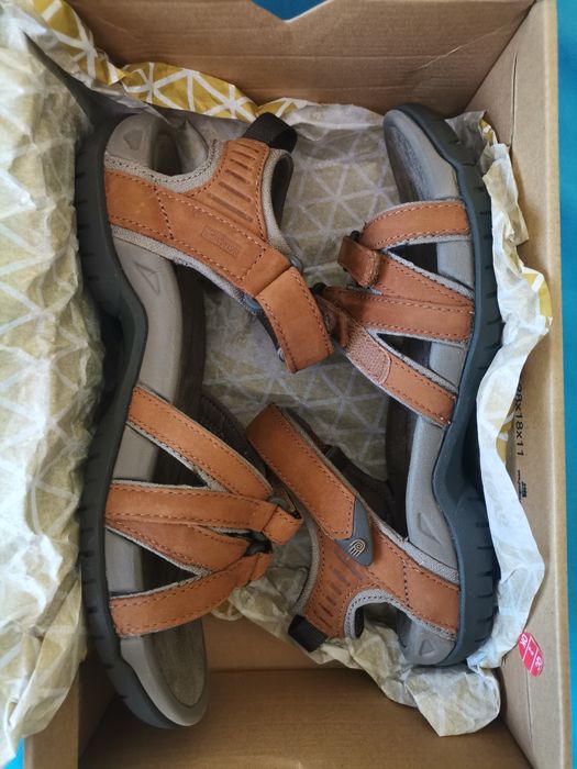 Sandale TEVA-mărime 37