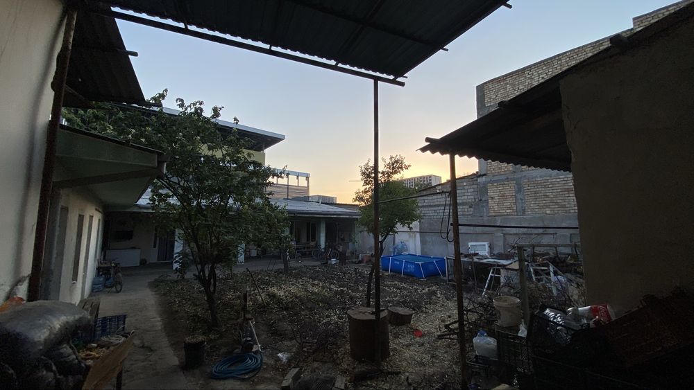 Uy sotladi yangihayot Tumani Xushnud mahalladi 5,7 sotik