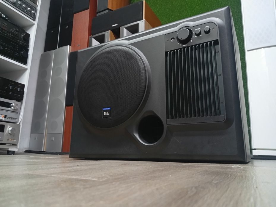 Активен субуфер JBL Control SUB-10