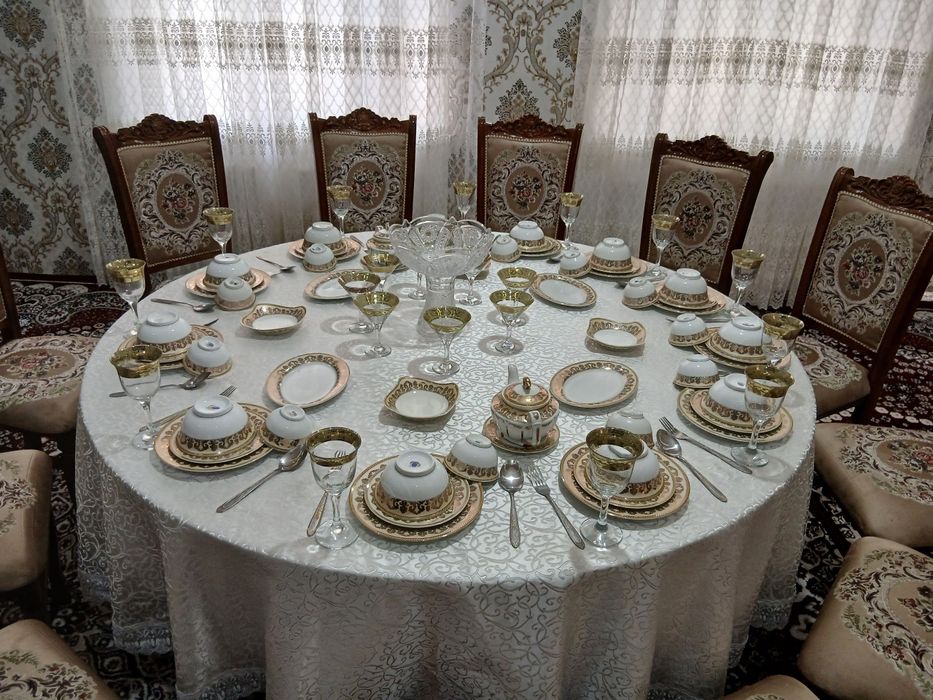 Prakatga stol stul chinni idish zontik (4×8) shirma beriladi.