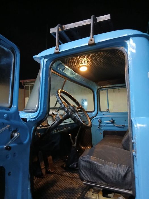 ЗИЛ 130 матор Урал 6 та балон янги.