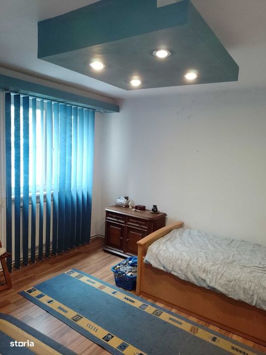 Vând apartament cu 4 camere , amenajat lux , Str. Ady Endre