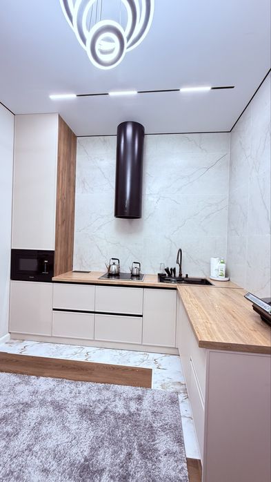 единственная 2 комнатная КОСМОС - техпаспорт есть.