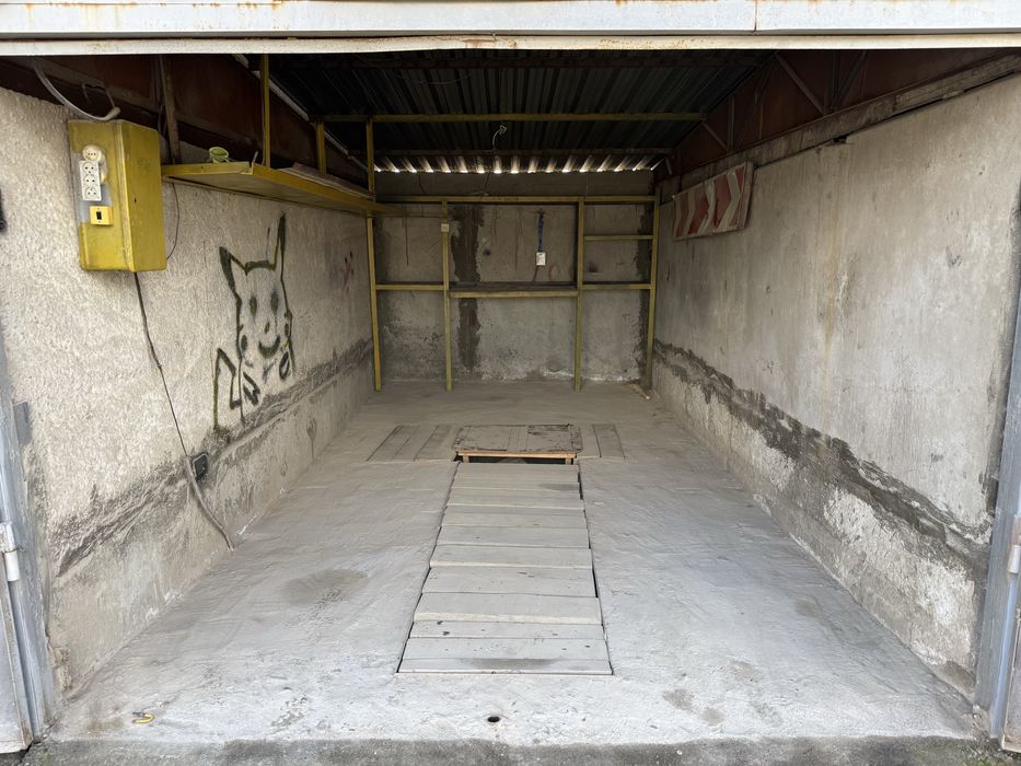 * ГАРАЖ в аренду железный на 40 лет победы 1 кварта большой сухой хоро