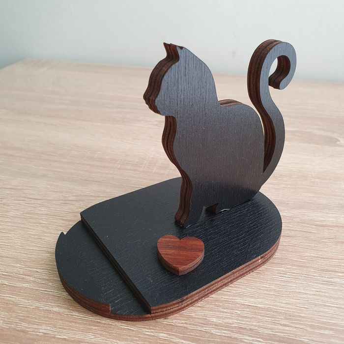 Подставка для телефона. Полезная вещь и хороший подарок