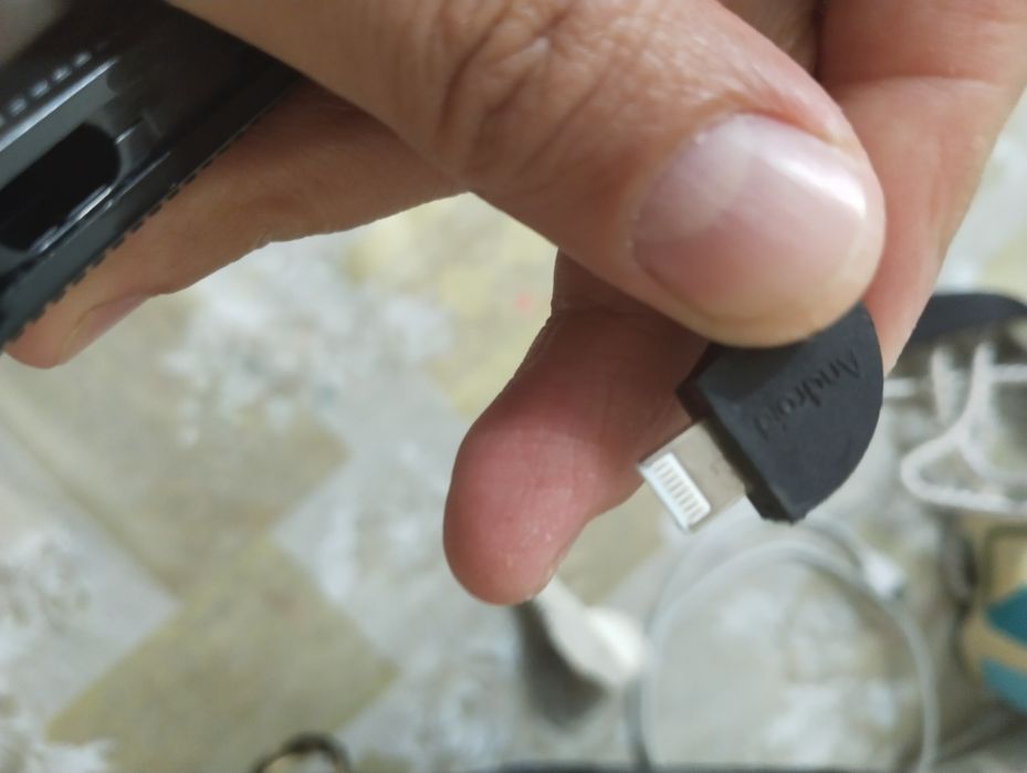 Продам карманную зарядку