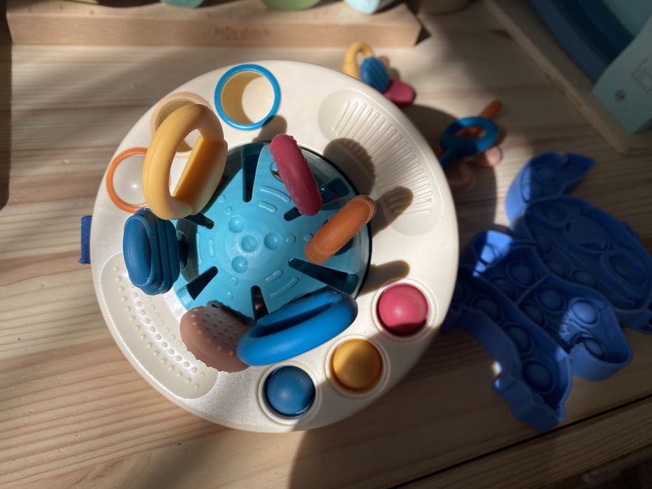 Jucarii senzoriale si de motricitate