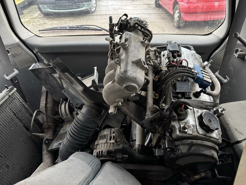 Mitsubishi Space Wagon 2.0i 16v 133hp На Части