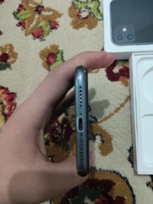 Айфон 11сатылад срочно