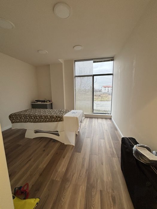 Spatiu Comercial-74mp