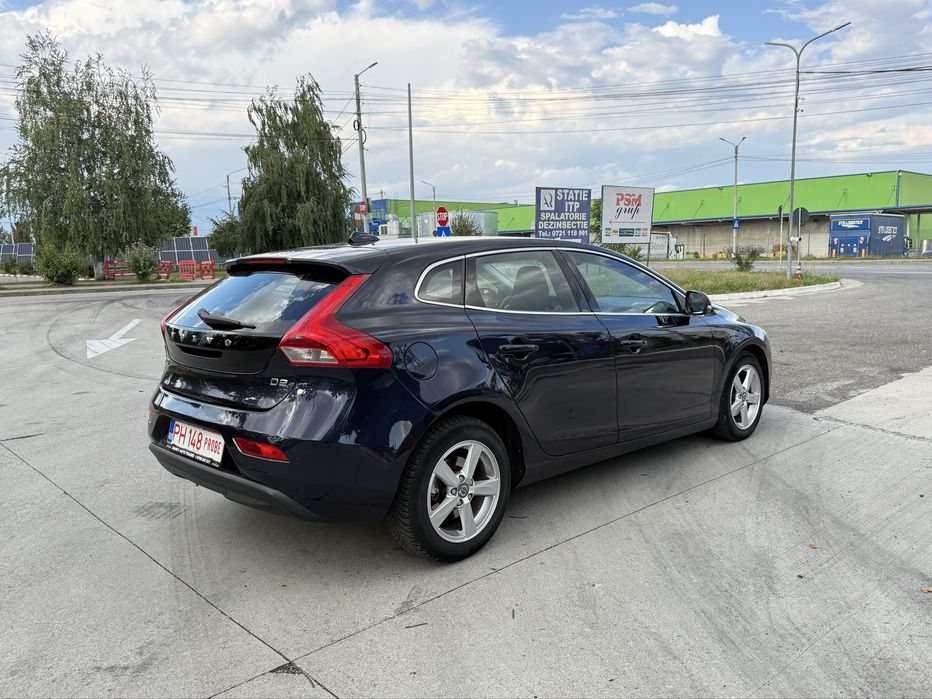 Volvo V 40 2.0 tdi Facelift , D2 Euro 6 , Led , Carte Service + Istoric Km 2026!!