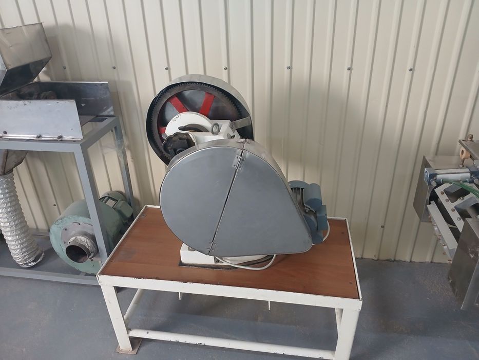 Таблетка пресс ва Упаковка аппарат Сотилади