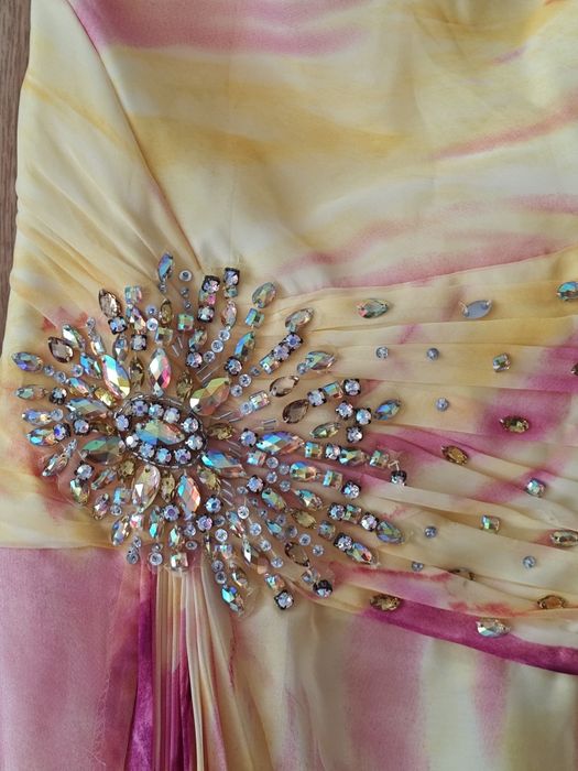 Очень красивое и счастливое платье