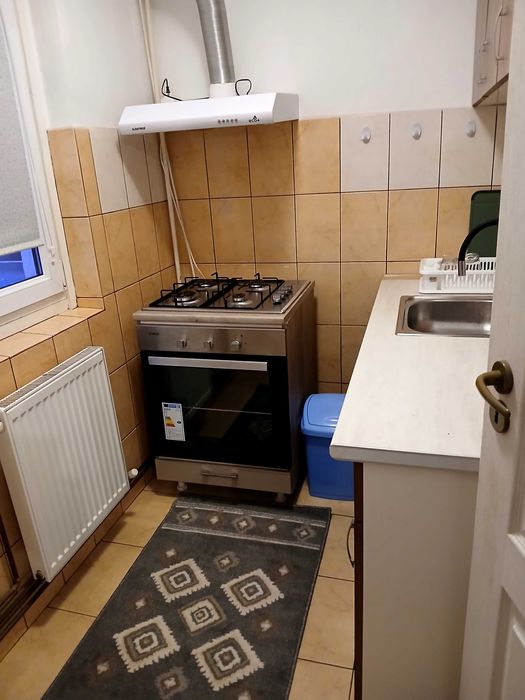 Inchiriez garsoniera zona Micro 1