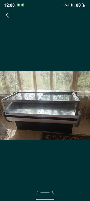 Продам б/у ветринный холодильник.