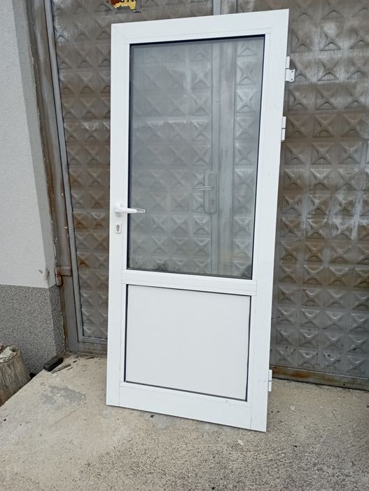 Алуминиева интериорна   врата с каса (875 х 1950 мм)