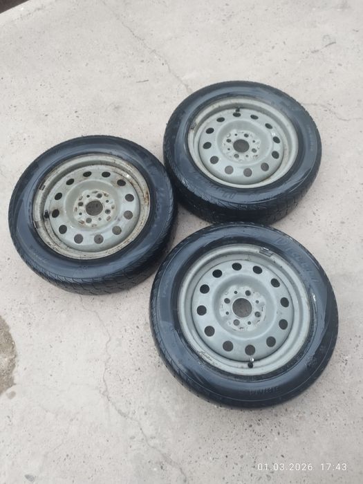 Продам  колеса с покрышками 14"