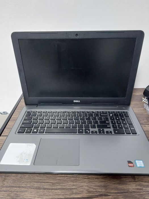 Laptop Dell Inspiron  5567 -  Defect