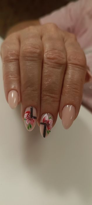 Manichiură și pedichiură