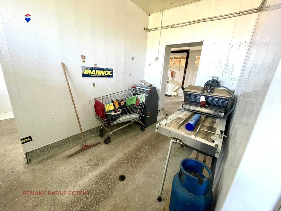 Бизнес имот за продажба в с. Обретеник