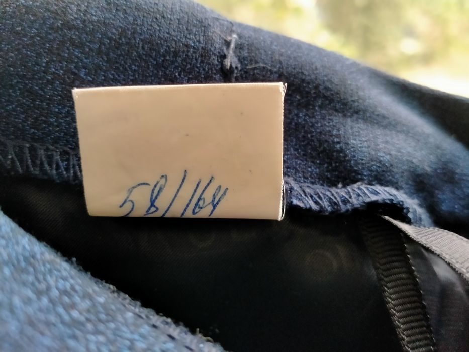 Продам костюм размер 58/164