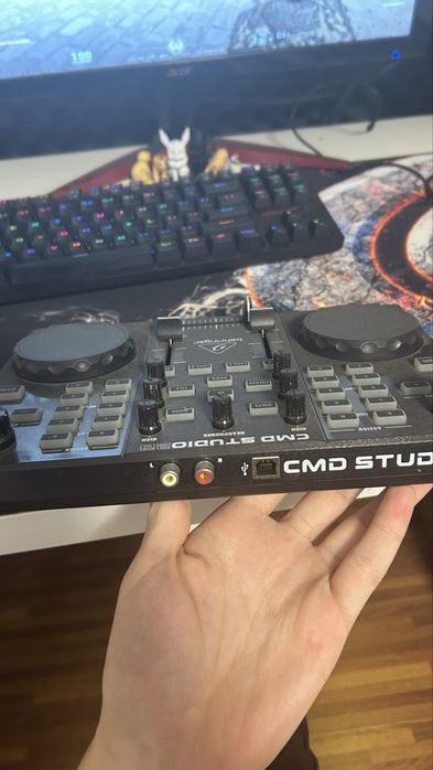 Behringer CMD Studio 2A