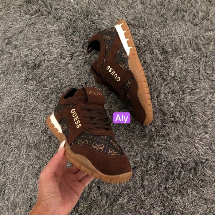 Adidași damă Guess